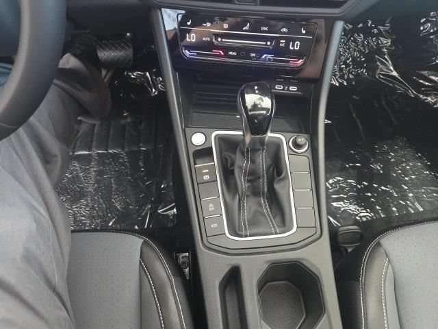 New 2025 Volkswagen Jetta SE FWD image 21