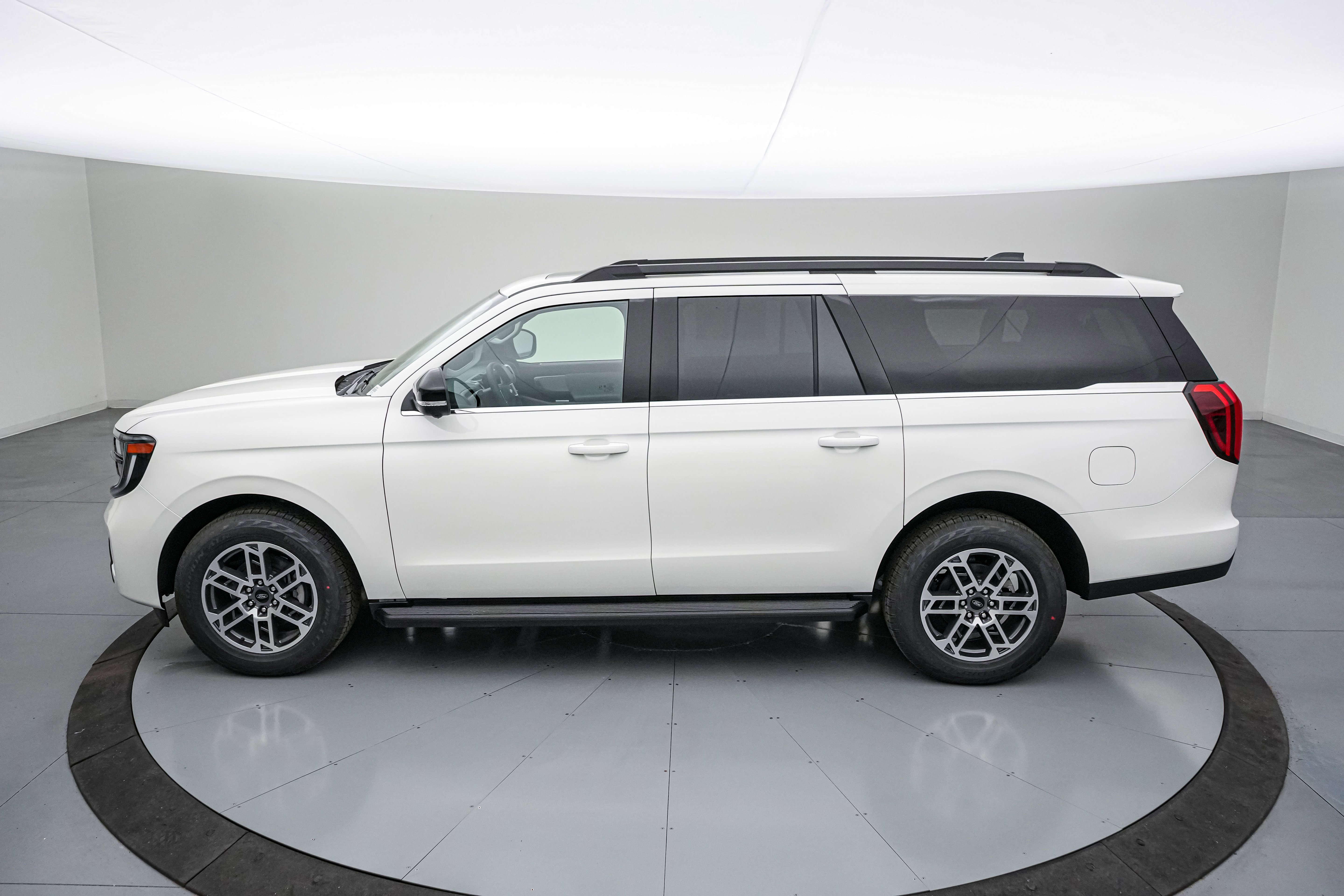 New 2026 Ford Expedition Max Active AWD/4WD image 8