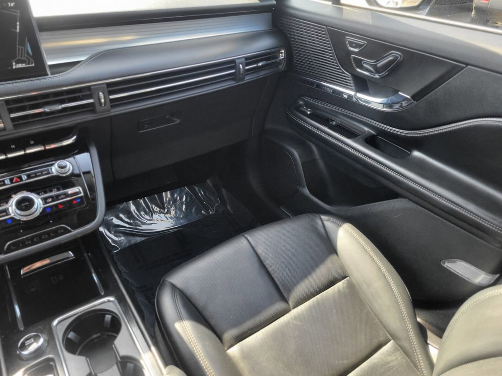 Used 2022 Lincoln Corsair AWD w/ Equipment Group 101A image 13