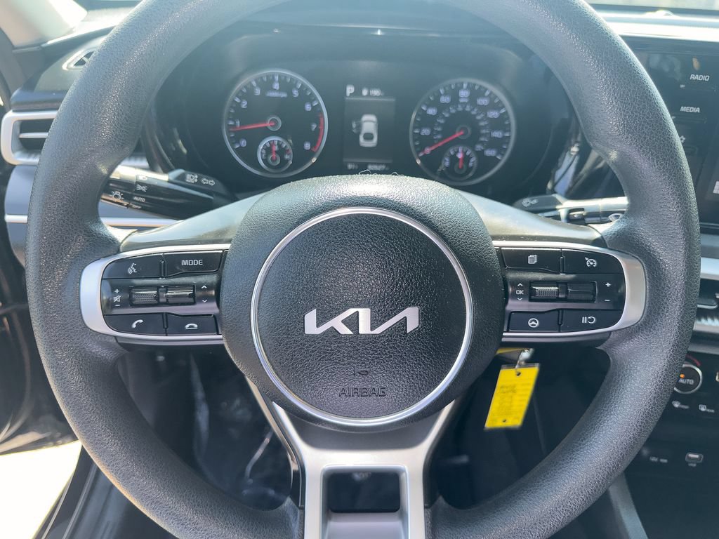 Used 2022 Kia K5 LX FWD image 23