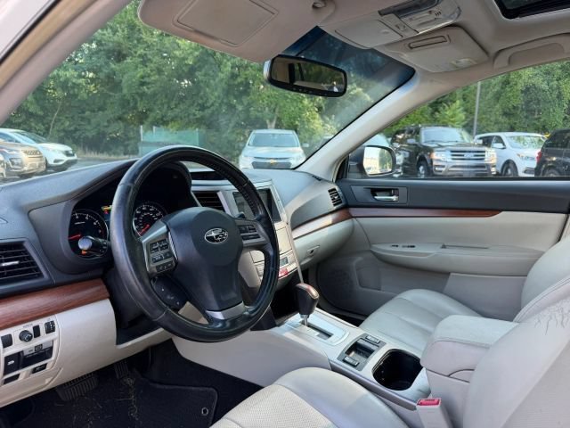 Used 2013 Subaru Outback 3.6R Limited w/ Moonroof Pkg AWD/4WD image 10