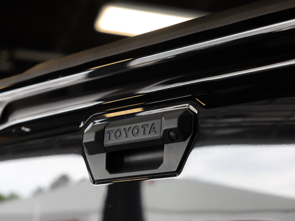 Used 2024 Toyota Tacoma TRD Off-Road AWD/4WD image 8