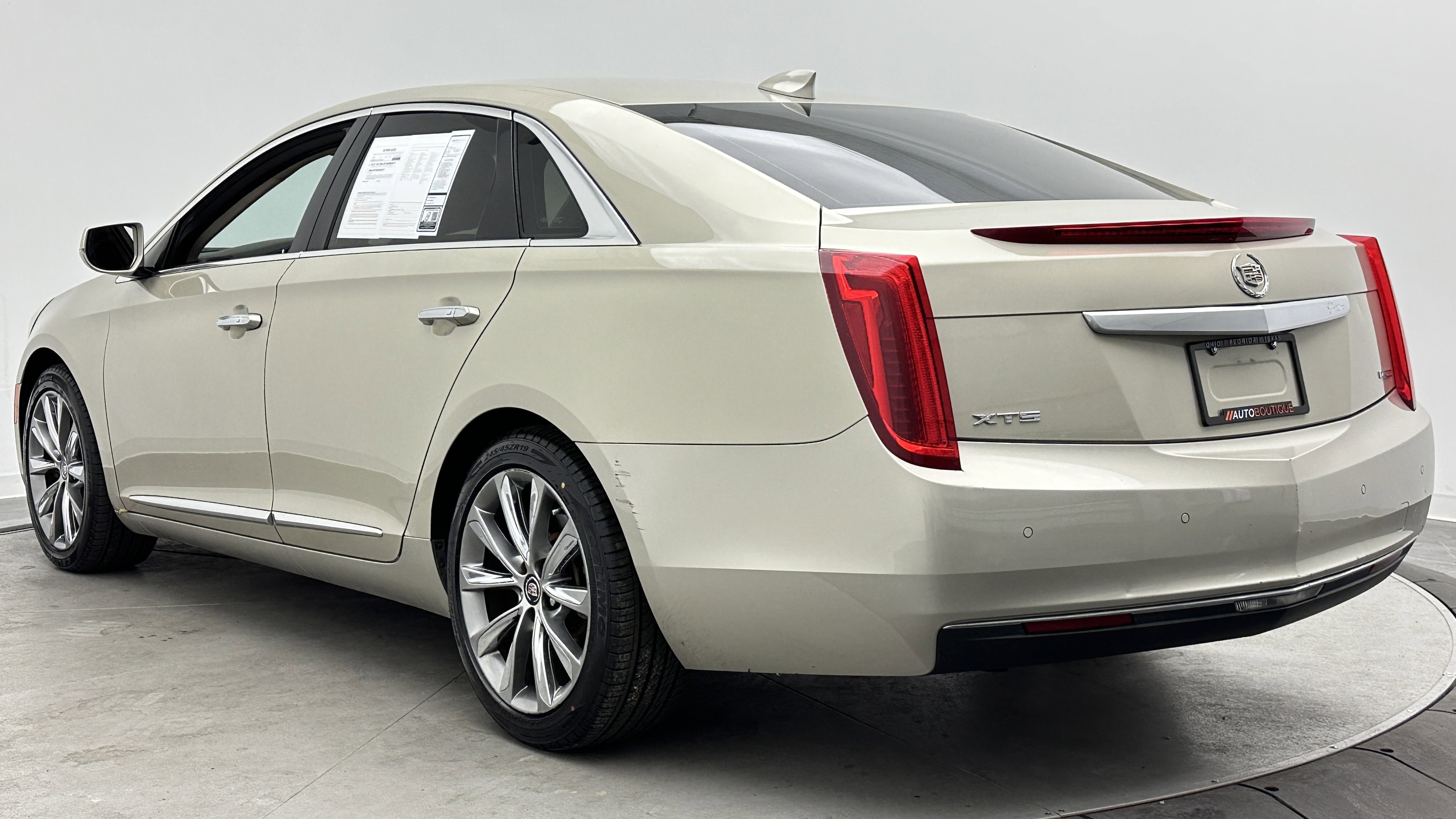 Used 2015 Cadillac XTS FWD image 5