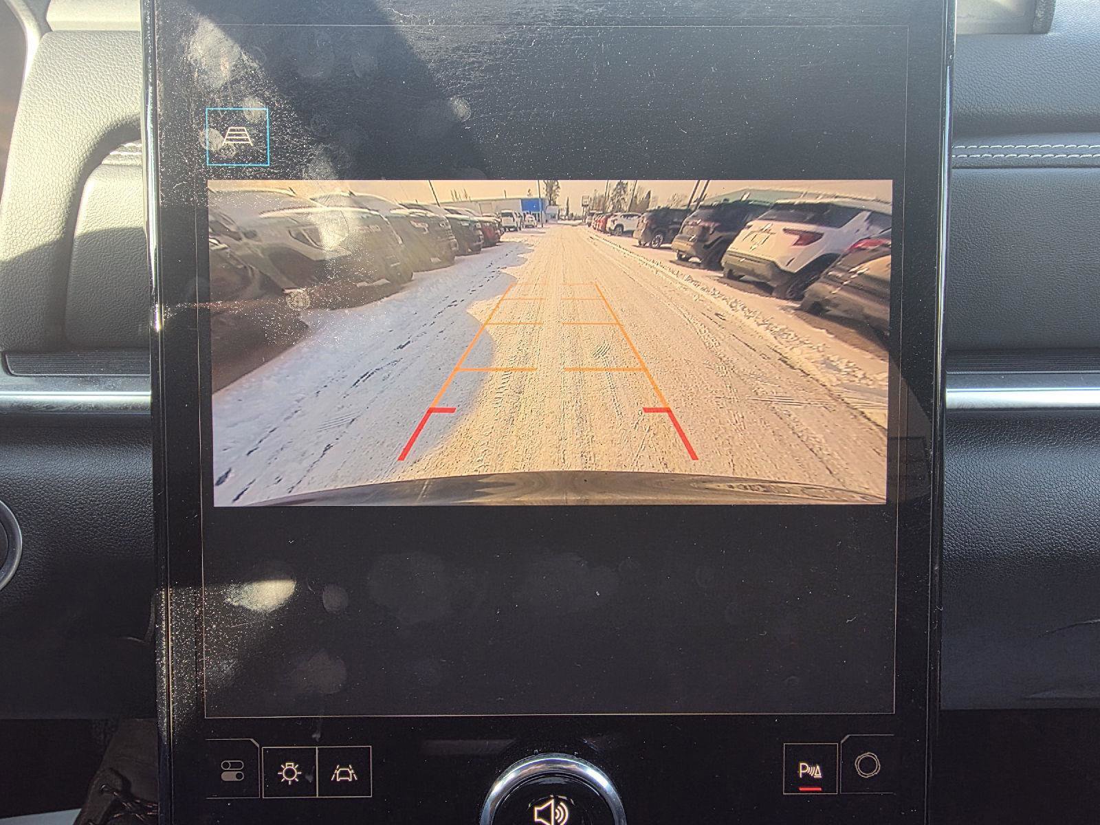 Used 2025 GMC Terrain Elevation image 22