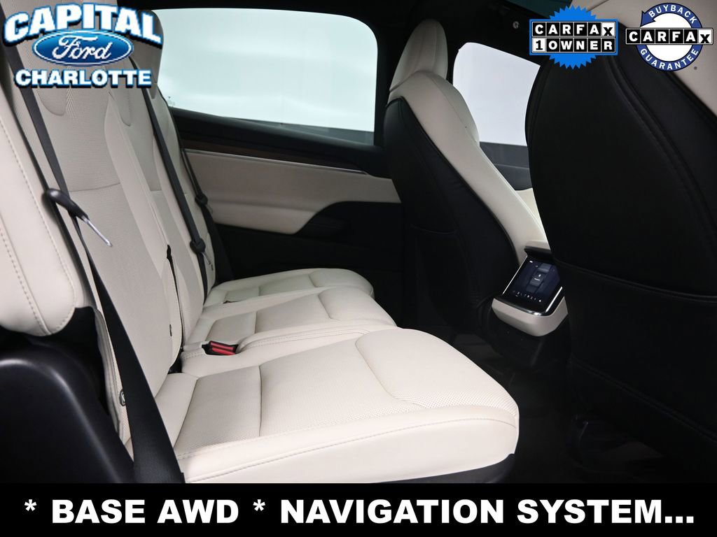 Used 2022 Tesla Model X image 13