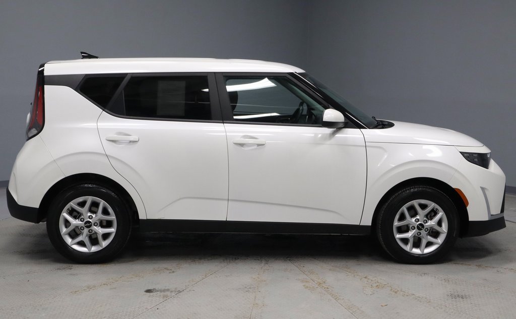 Used 2024 Kia Soul LX w/ Option Group 015 image 11