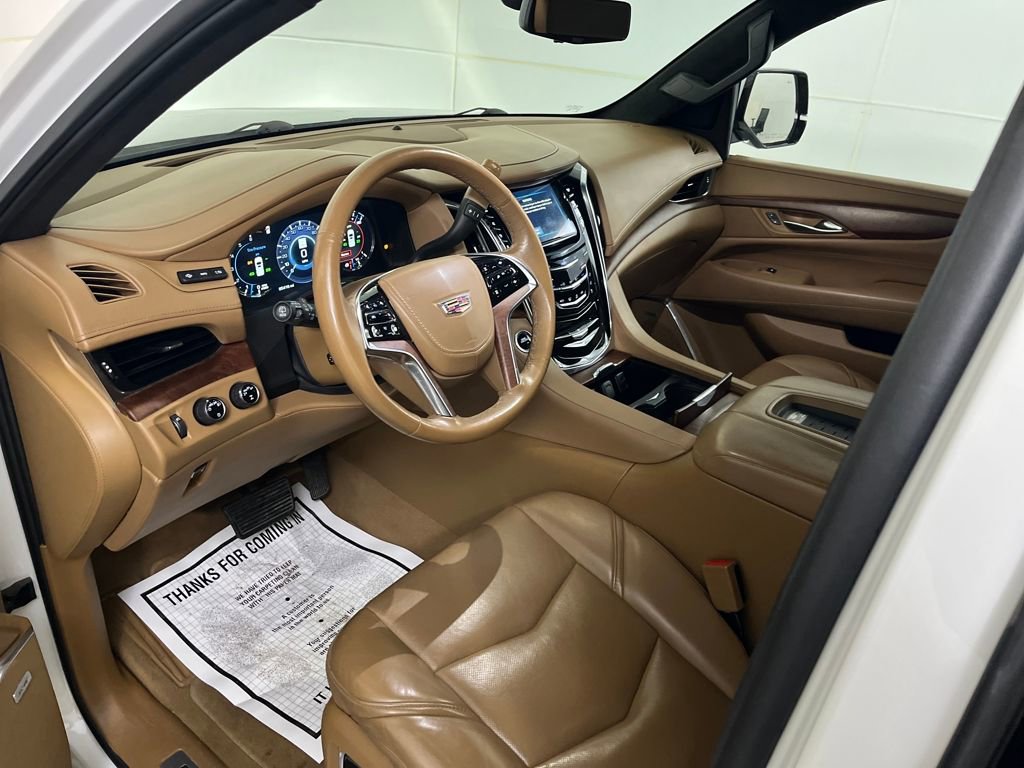 Used 2017 Cadillac Escalade Platinum image 26