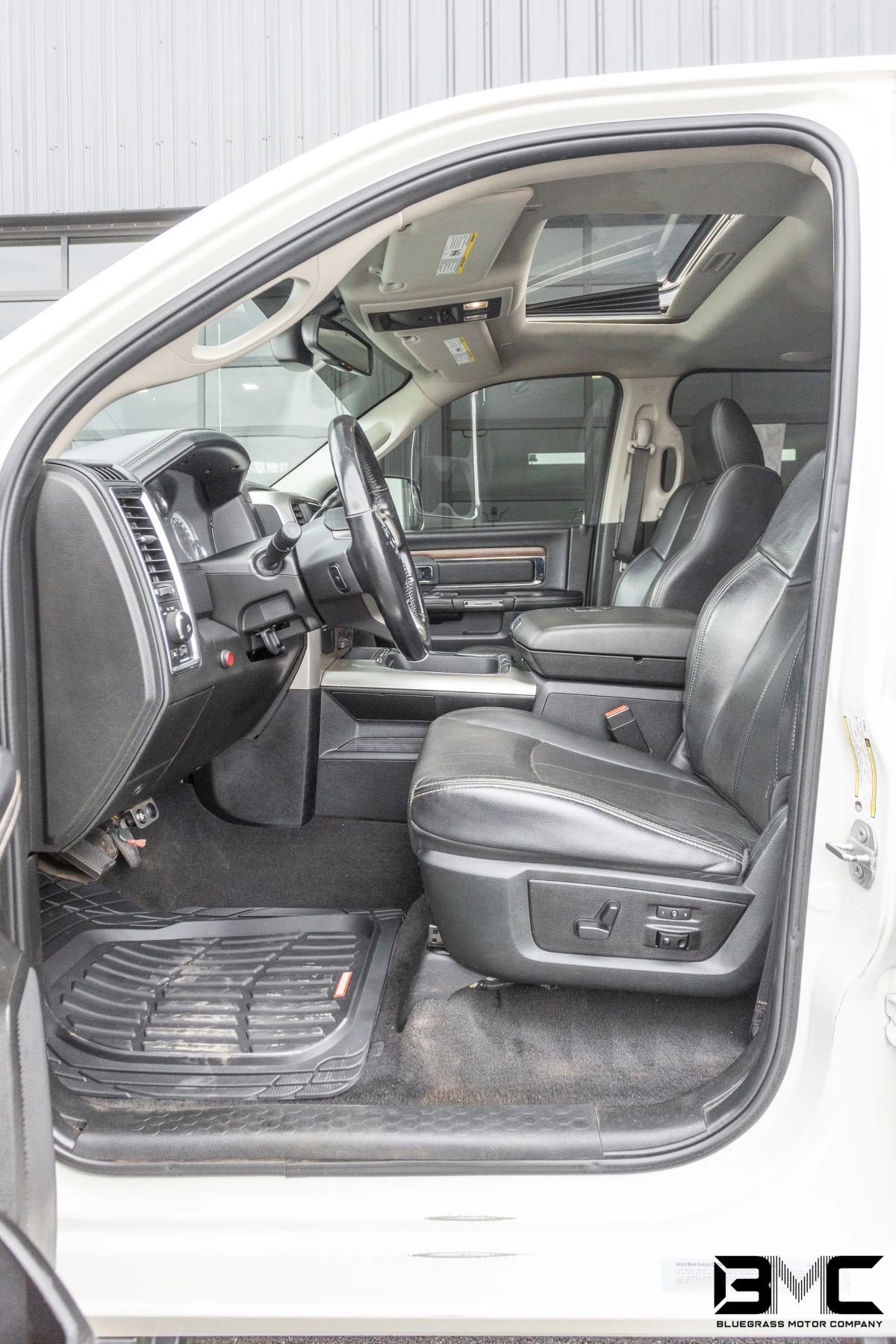 Used 2018 RAM 3500 Laramie image 16