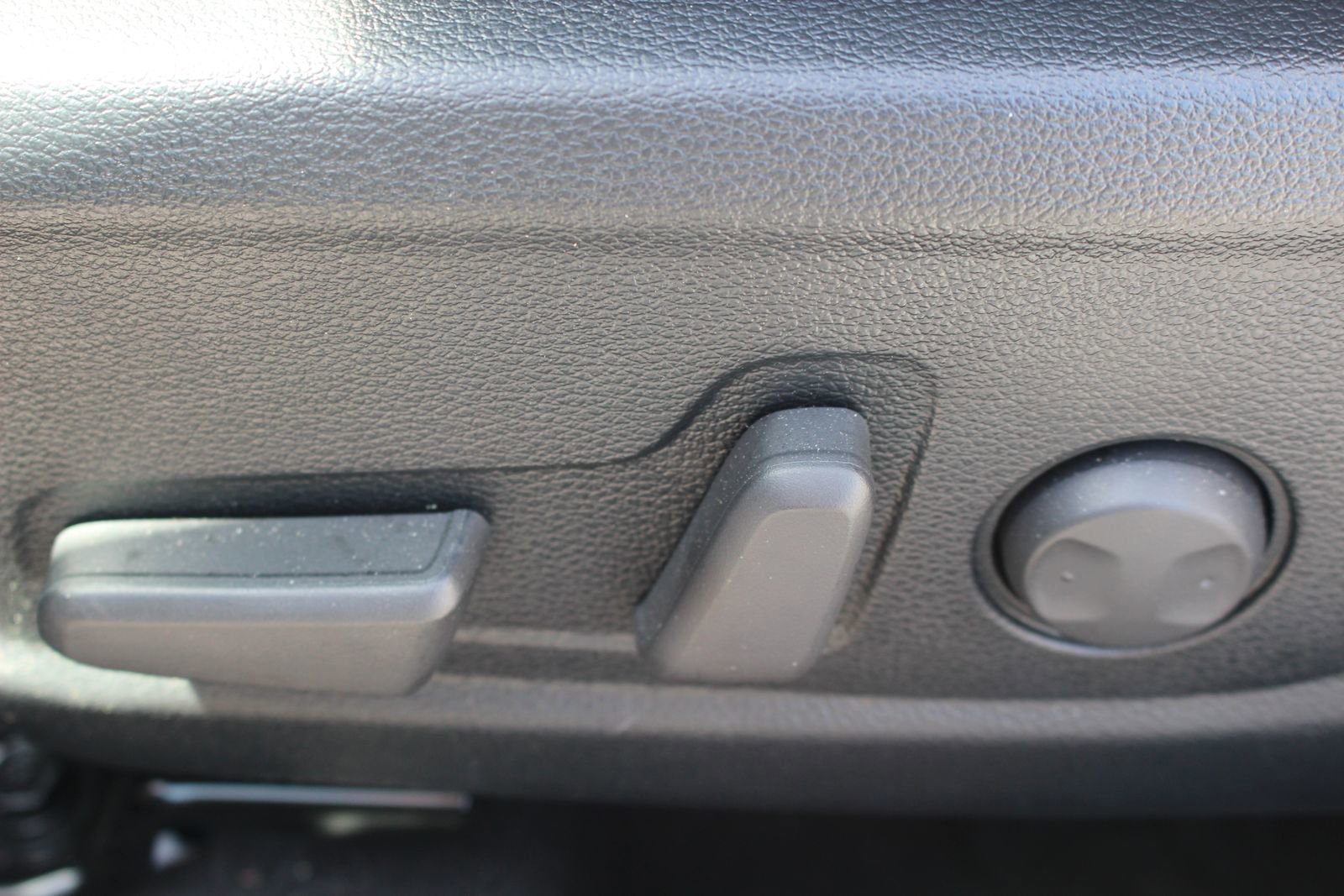 Certified 2025 Kia Seltos EX w/ EX Sunroof Package image 17