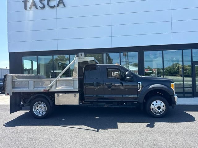 Used 2017 Ford F550 4x4 SuperCab Super Duty w/ XLT Value Package image 2