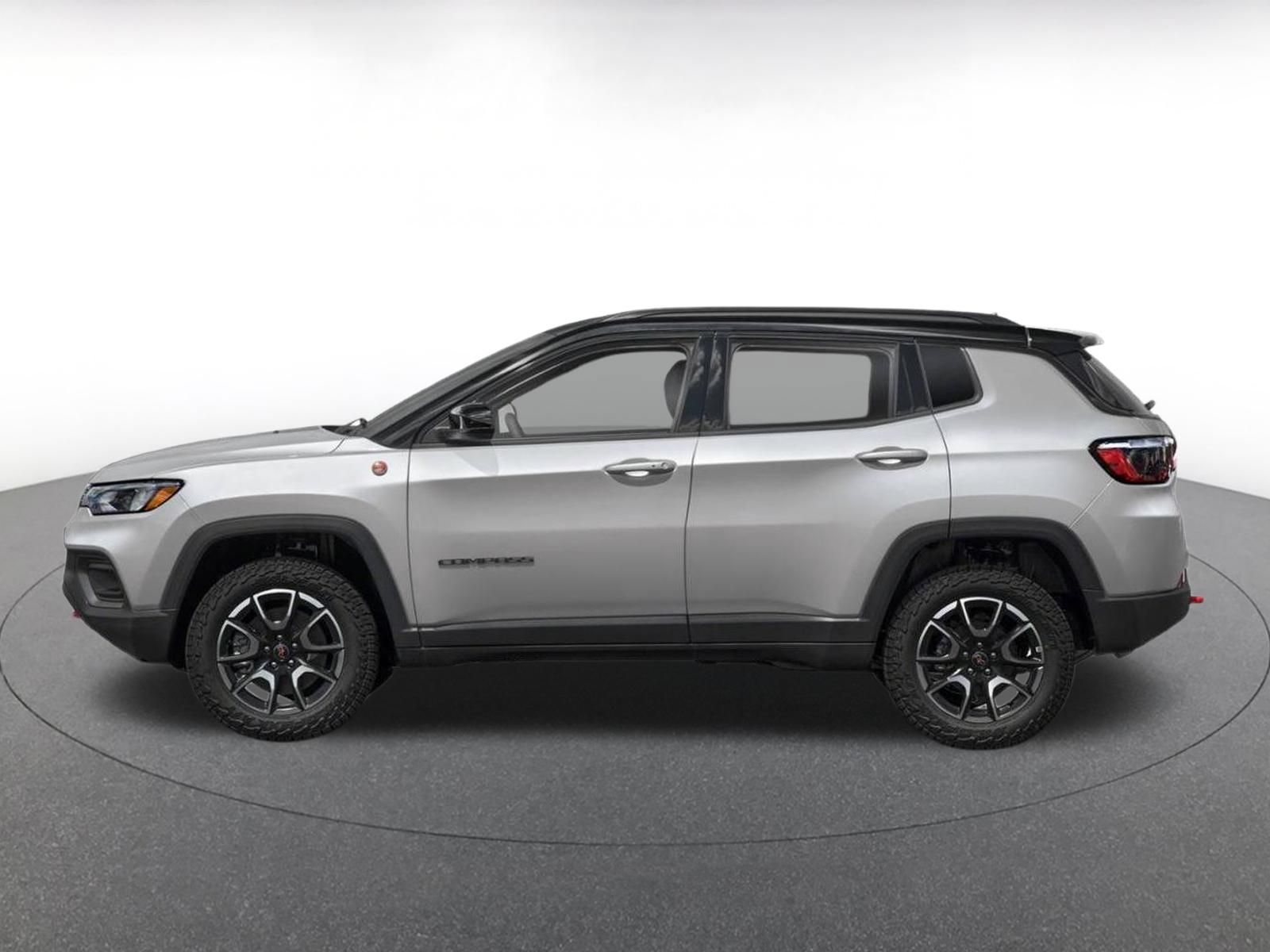 Used 2026 Jeep Compass Trailhawk AWD/4WD image 3