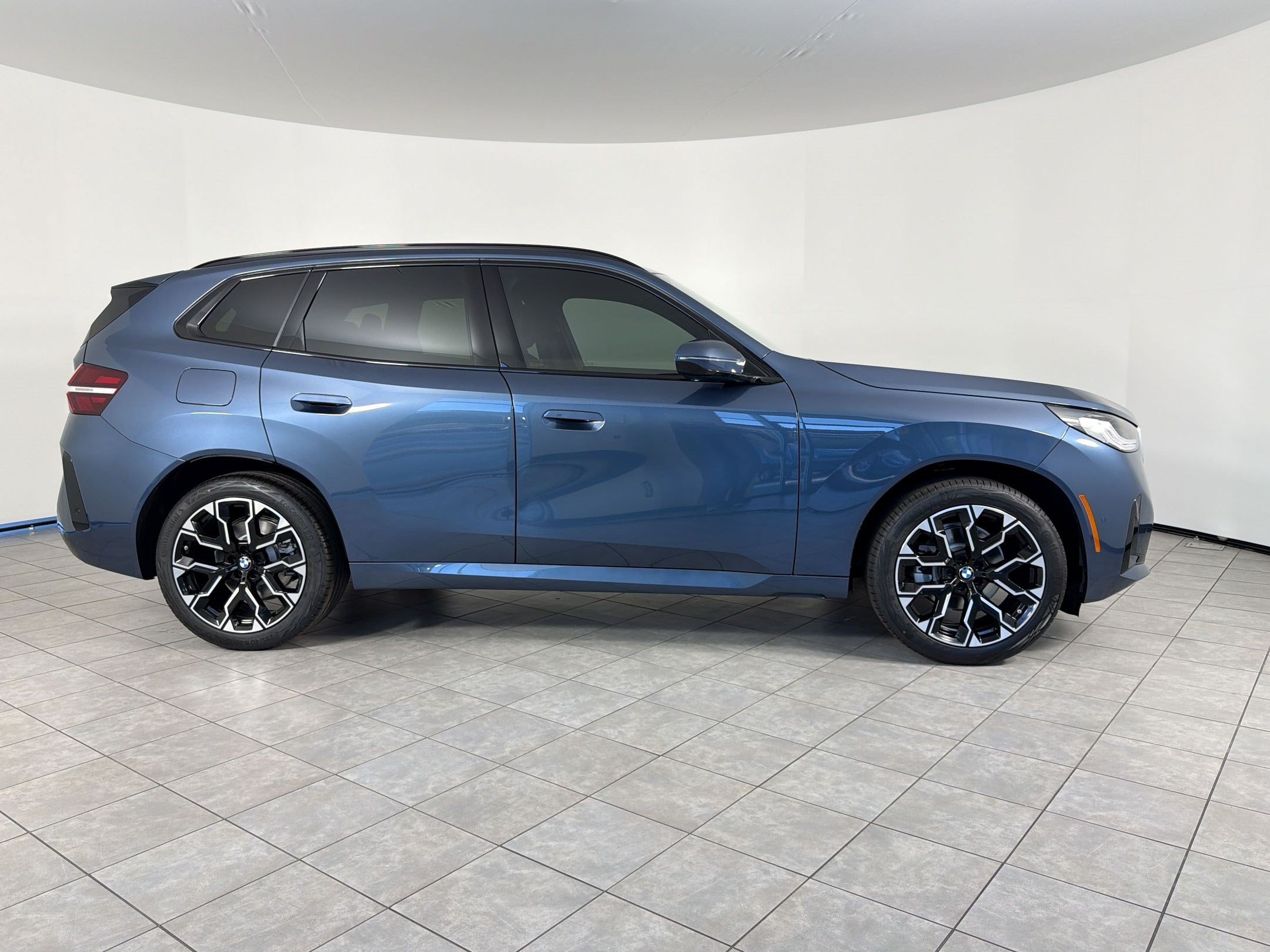 New 2026 BMW X3 xDrive30i w/ M Sport Package AWD/4WD image 8