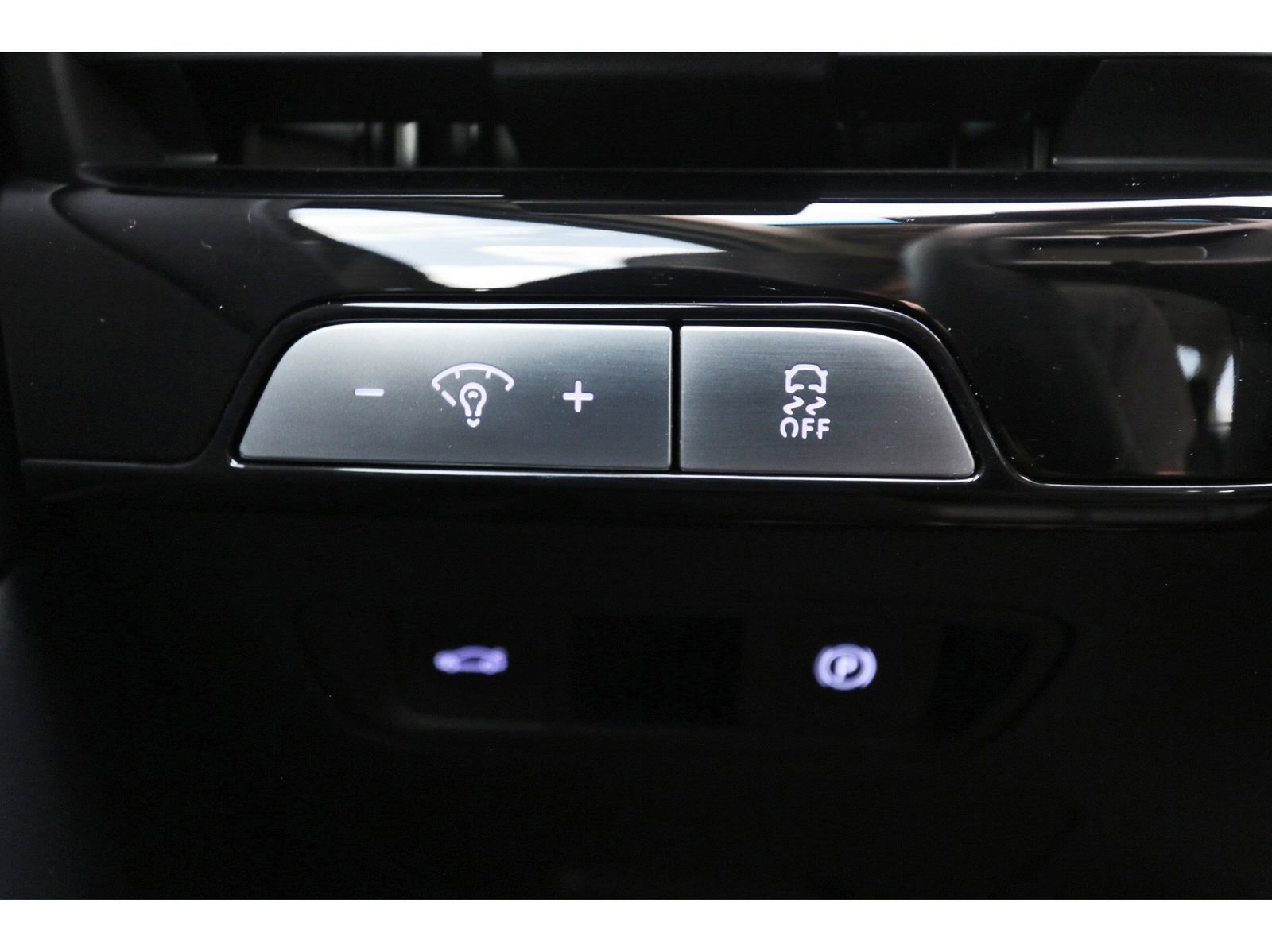 Used 2025 Genesis G80 2.5T image 21