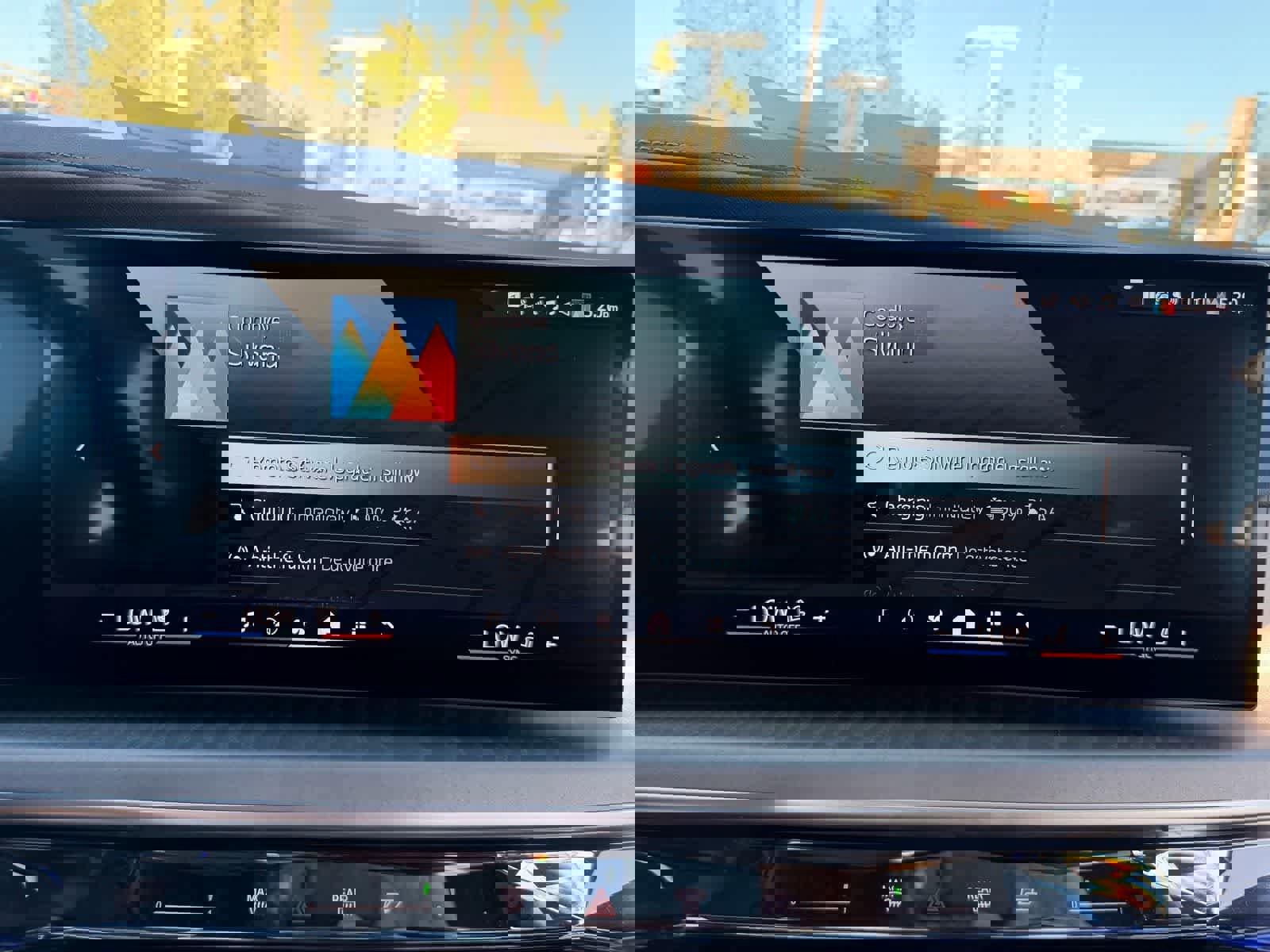 Used 2025 BMW i7 eDrive50 w/ Premium Package image 13