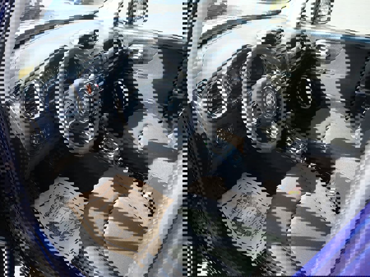 Used 2018 Jeep Renegade Sport w/ Power & Air Group image 9