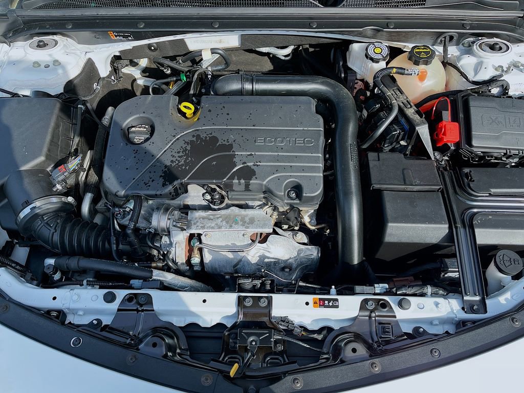 Used 2025 Chevrolet Malibu LT FWD image 10