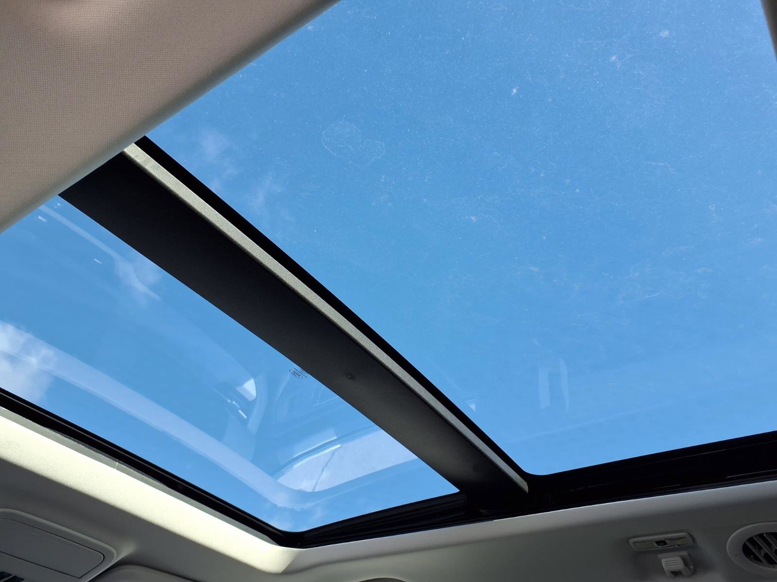 Used 2025 Ford Explorer Active w/ Active Comfort Package image 9