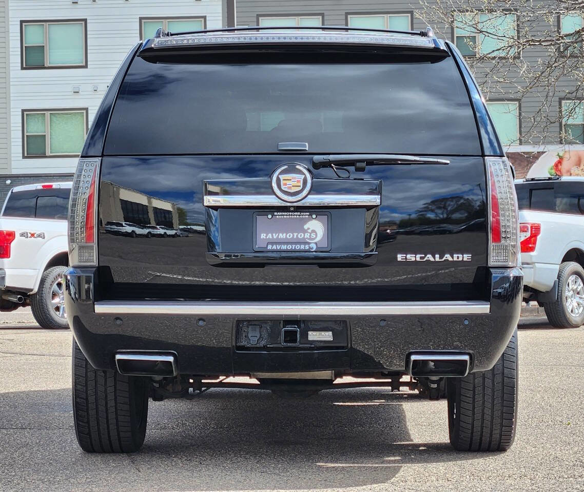 Used 2013 Cadillac Escalade Premium AWD/4WD image 8
