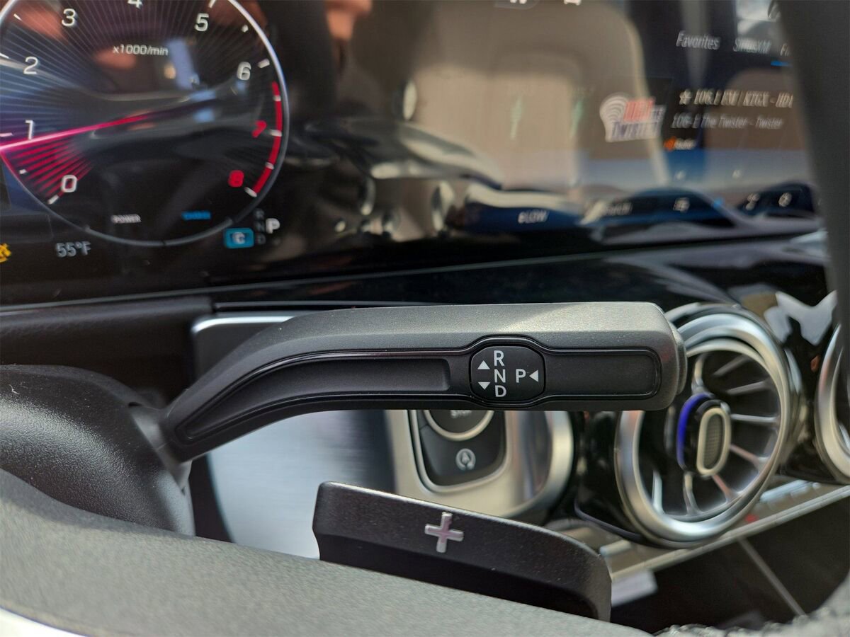 New 2026 Mercedes-Benz GLB 250 image 22