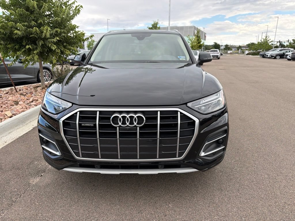 Used 2021 Audi Q5 2.0T Premium Plus w/ Premium Plus Package AWD/4WD image 2