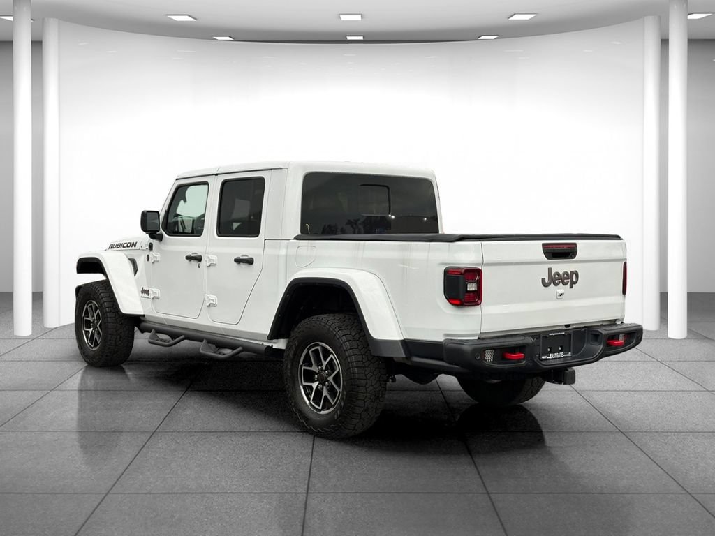 Used 2024 Jeep Gladiator Rubicon AWD/4WD image 5