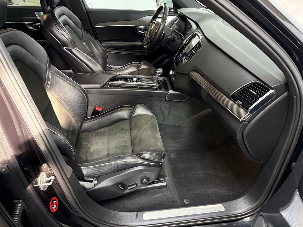 Used 2025 Volvo XC90 B5 Plus w/ Protection Package Premier image 55
