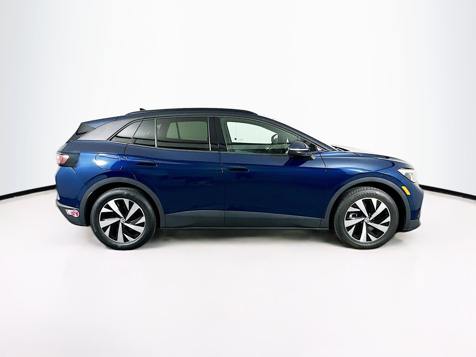 Used 2023 Volkswagen ID.4 2WD image 10