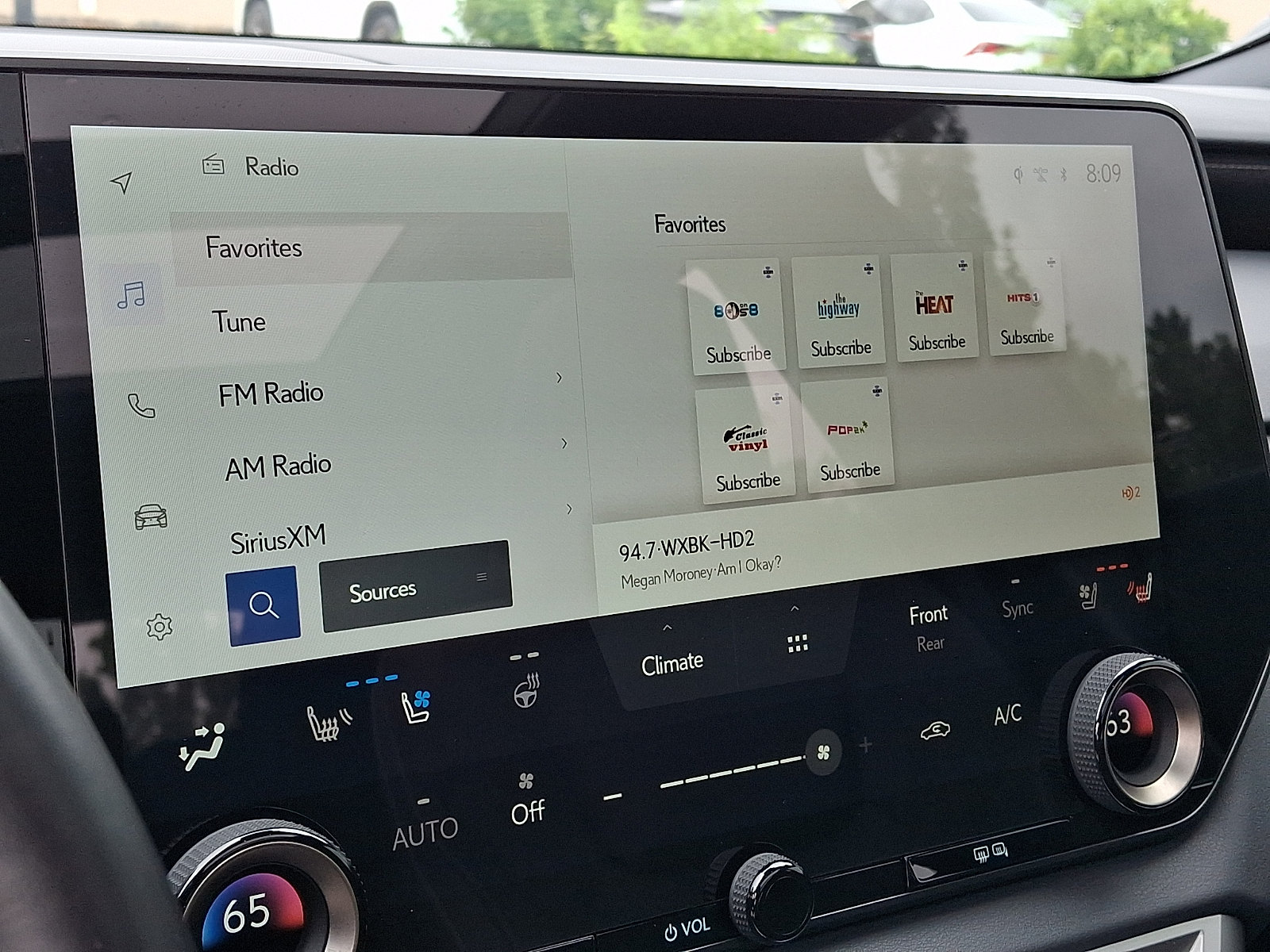 Certified 2025 Lexus RX 450h AWD w/ Convenience Package image 18