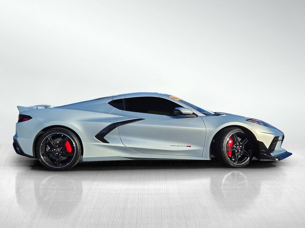 Used 2022 Chevrolet Corvette Stingray Premium Cpe w/ Z51 Performance Package RWD image 3