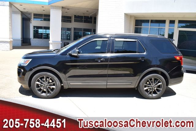 Used 2018 Ford Explorer XLT w/ Equipment Group 202A FWD image 6
