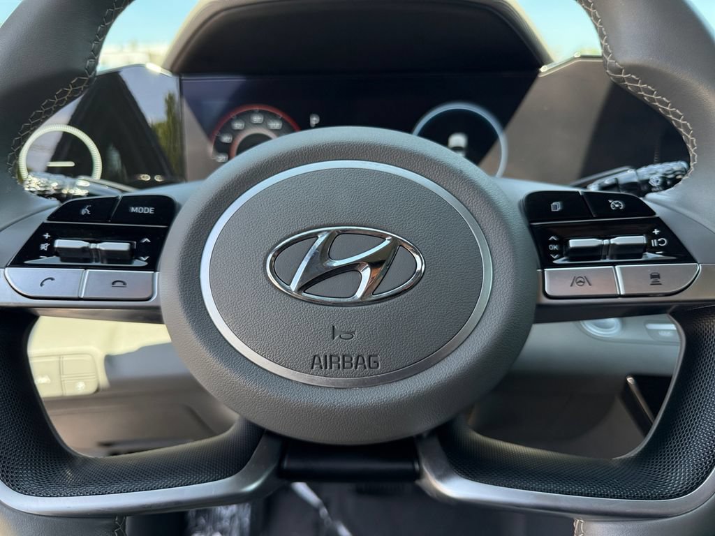Used 2023 Hyundai Elantra SEL w/ Convenience Package FWD image 21