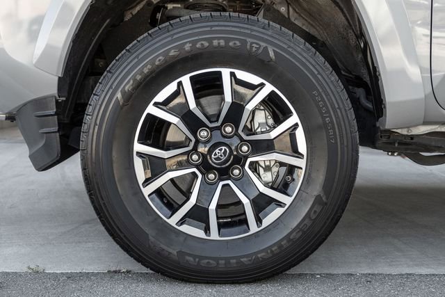 Used 2020 Toyota Tacoma TRD Sport w/ Technology Package image 14