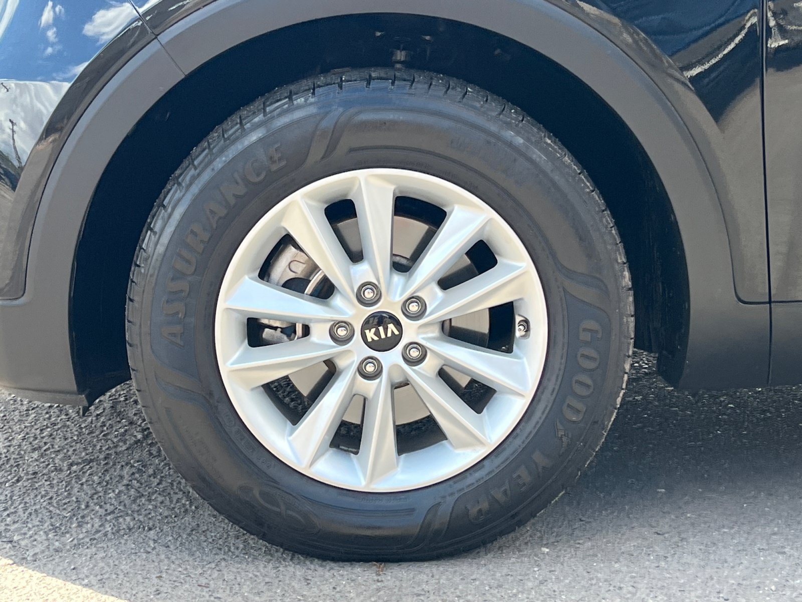 Used 2019 Kia Sorento L FWD image 12