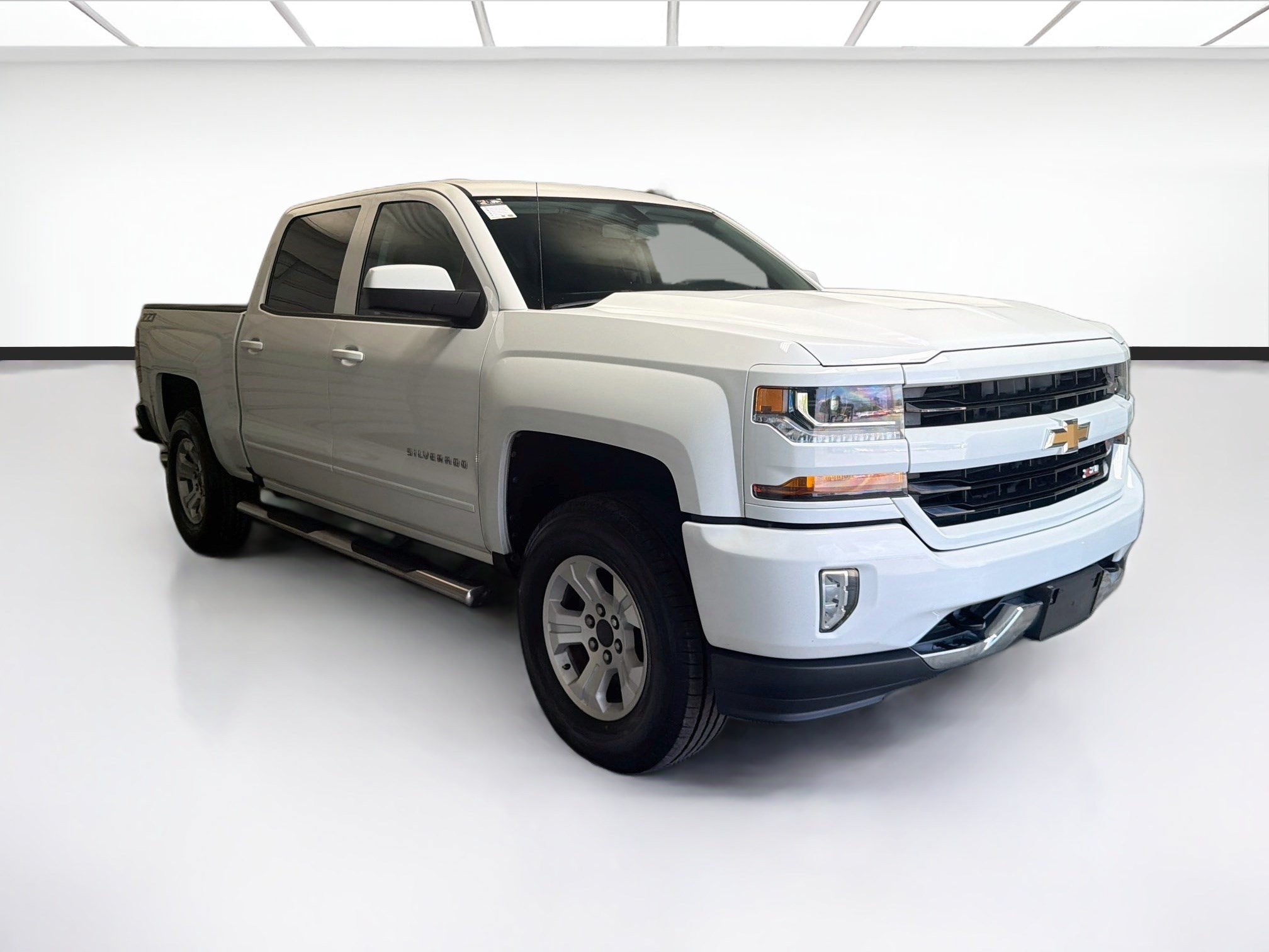 Used 2018 Chevrolet Silverado 1500 LT w/ All Star Edition AWD/4WD image 3