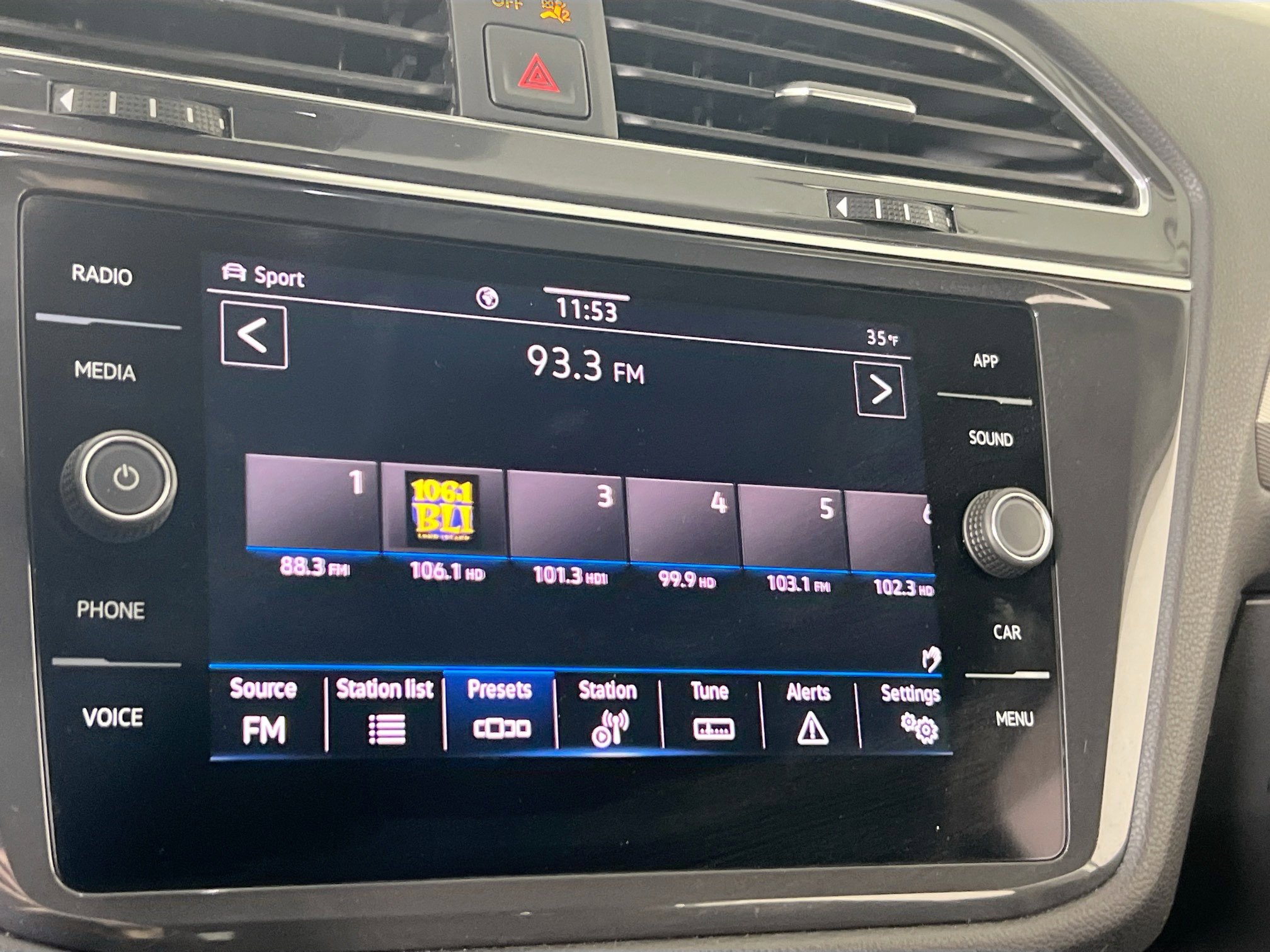 Used 2022 Volkswagen Tiguan SE AWD/4WD image 14