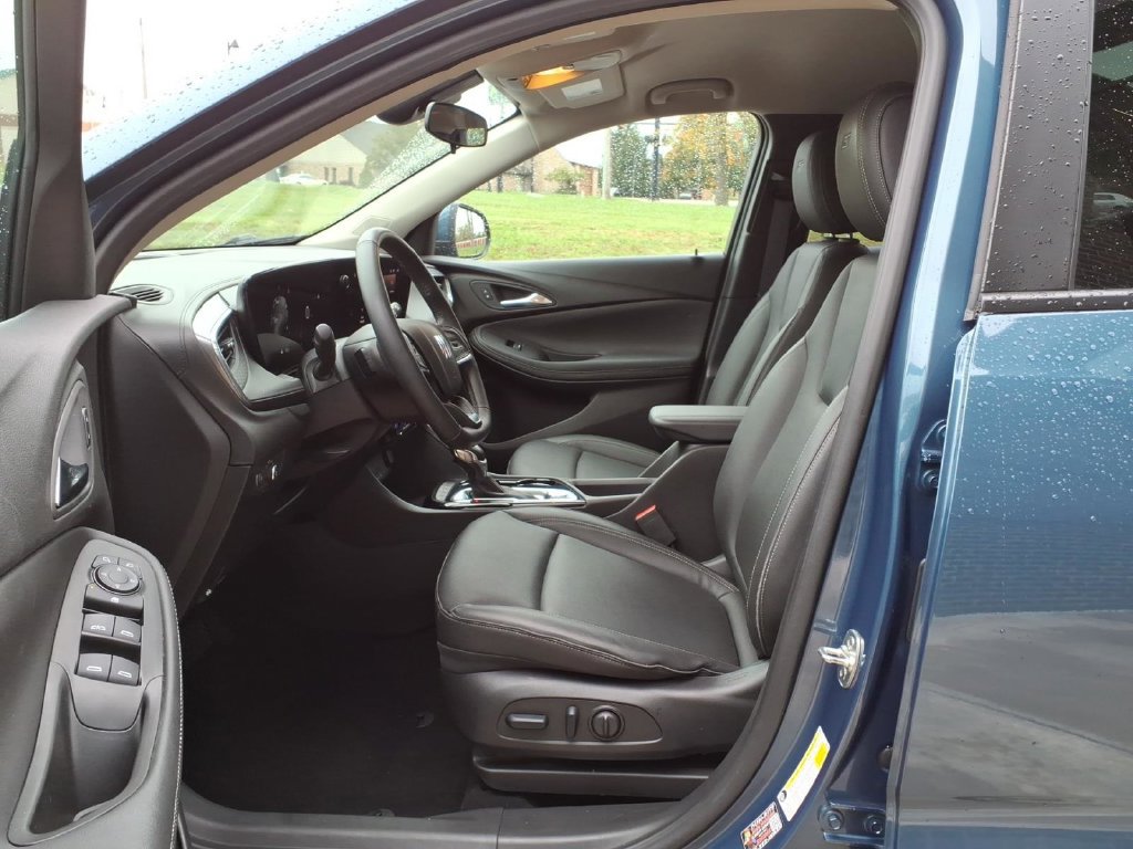 Used 2024 Buick Encore GX Sport Touring w/ Comfort Package AWD/4WD image 13