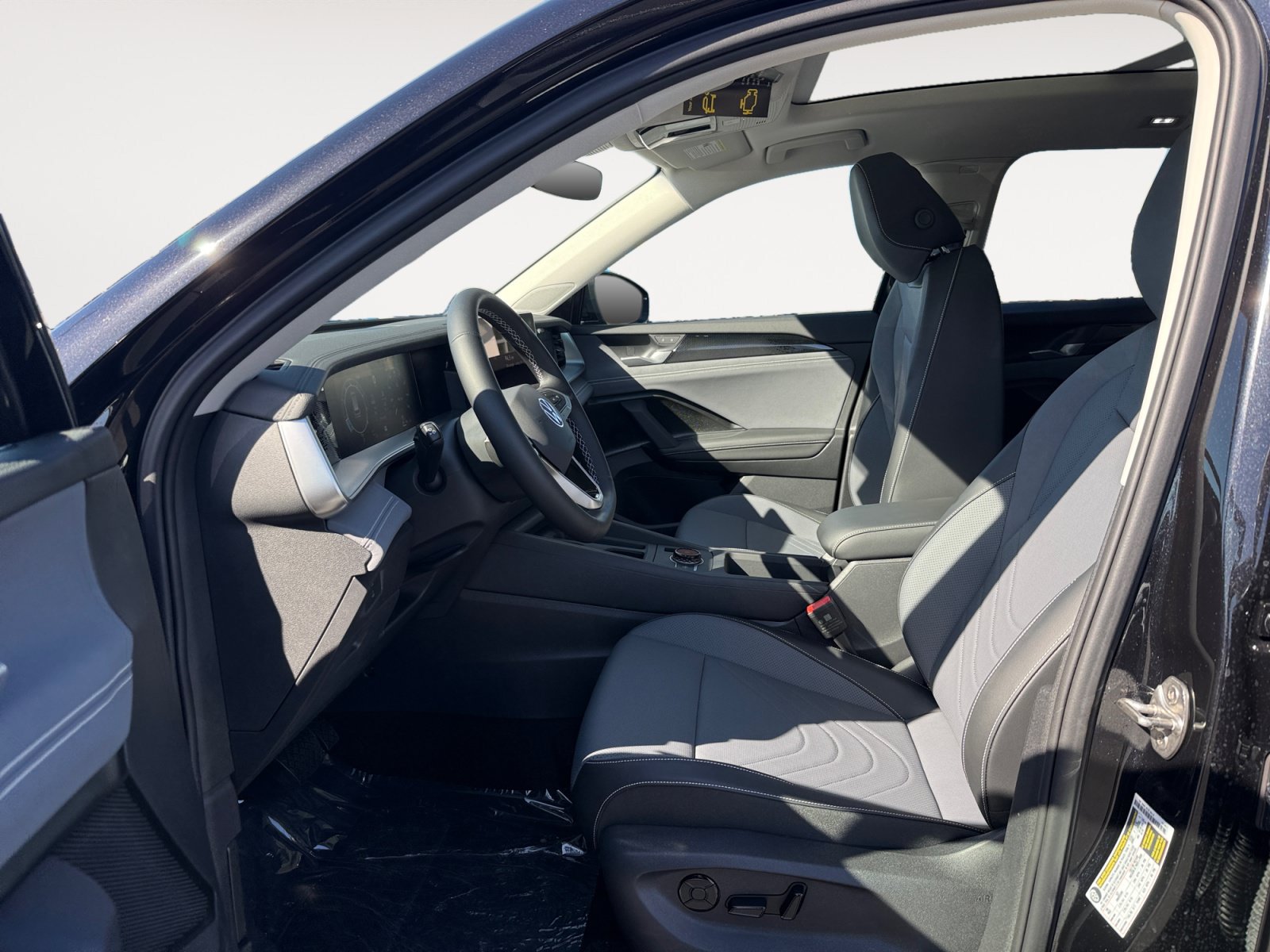 New 2026 Volkswagen Tiguan SE AWD/4WD image 10