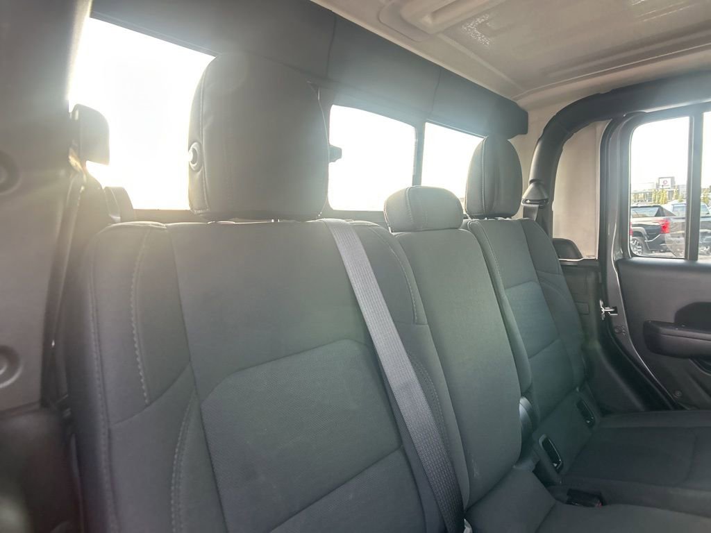 Used 2021 Jeep Gladiator Sport AWD/4WD image 37