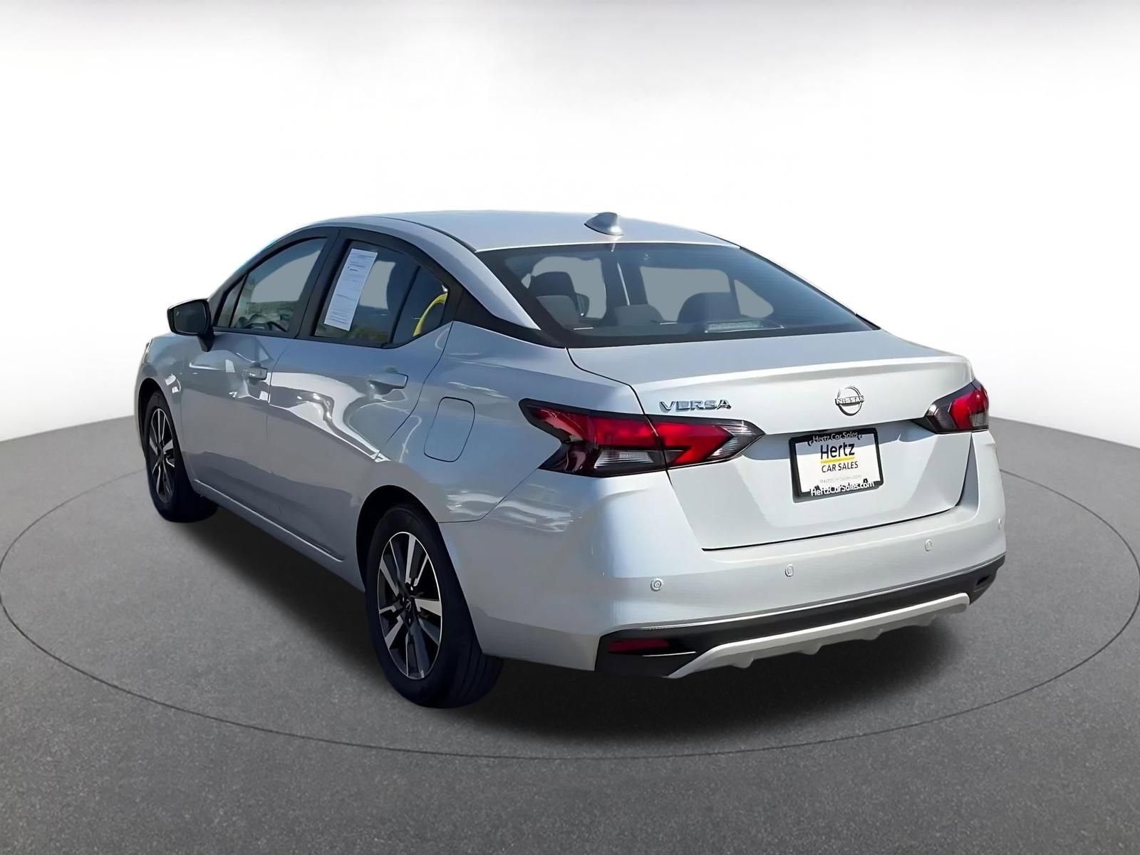 Used 2025 Nissan Versa SV image 11