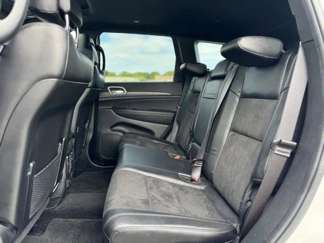 Certified 2022 Jeep Grand Cherokee Laredo X AWD/4WD image 11