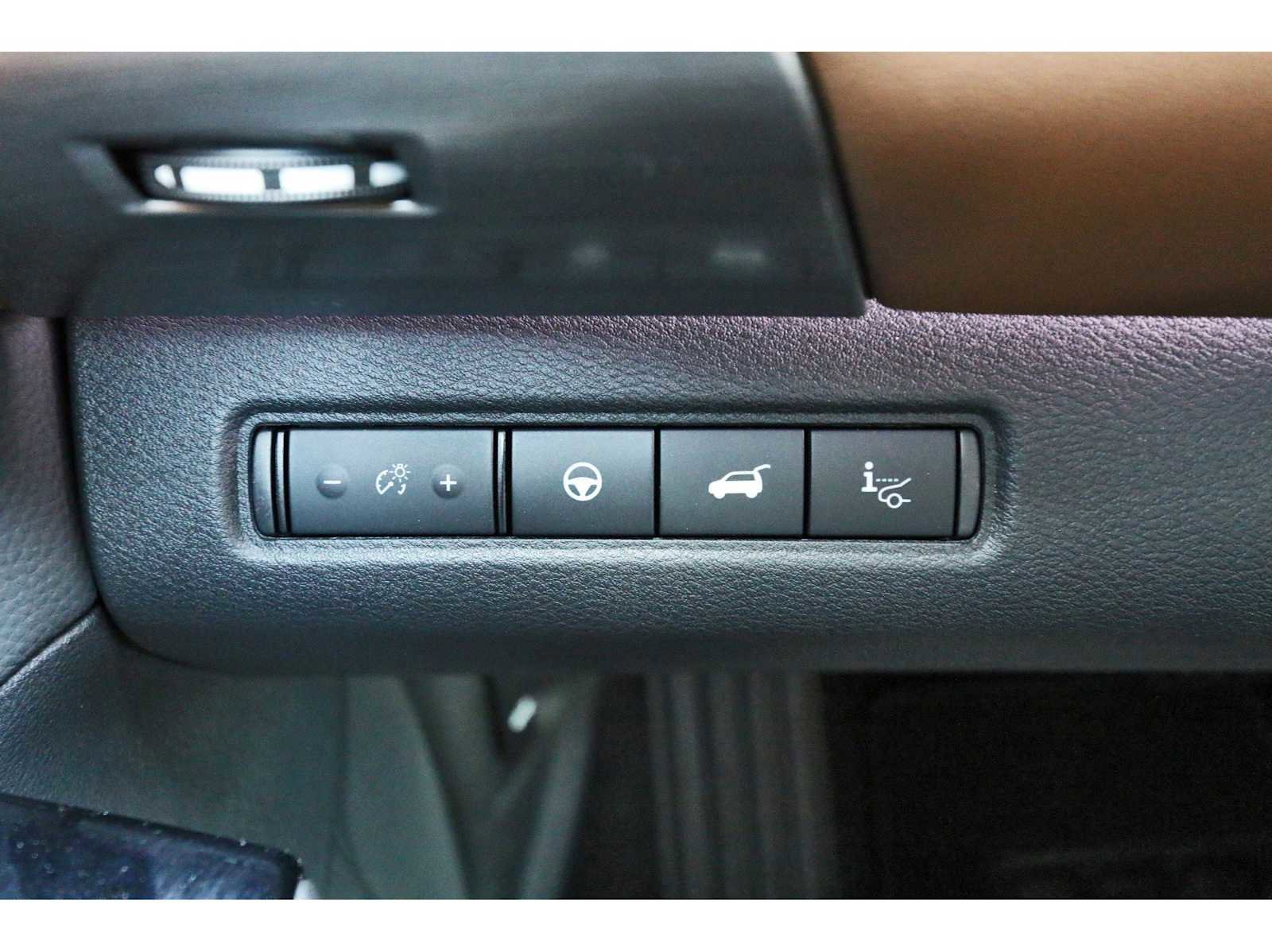 Used 2025 Nissan Pathfinder Platinum w/ Cargo Package image 20