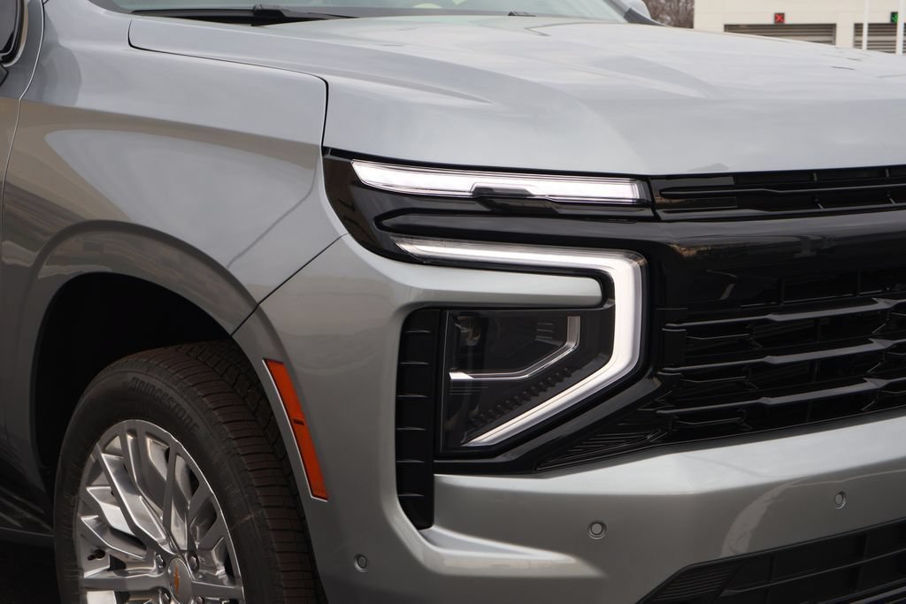 New 2026 Chevrolet Suburban RST w/ Advanced Technology Package AWD/4WD image 3