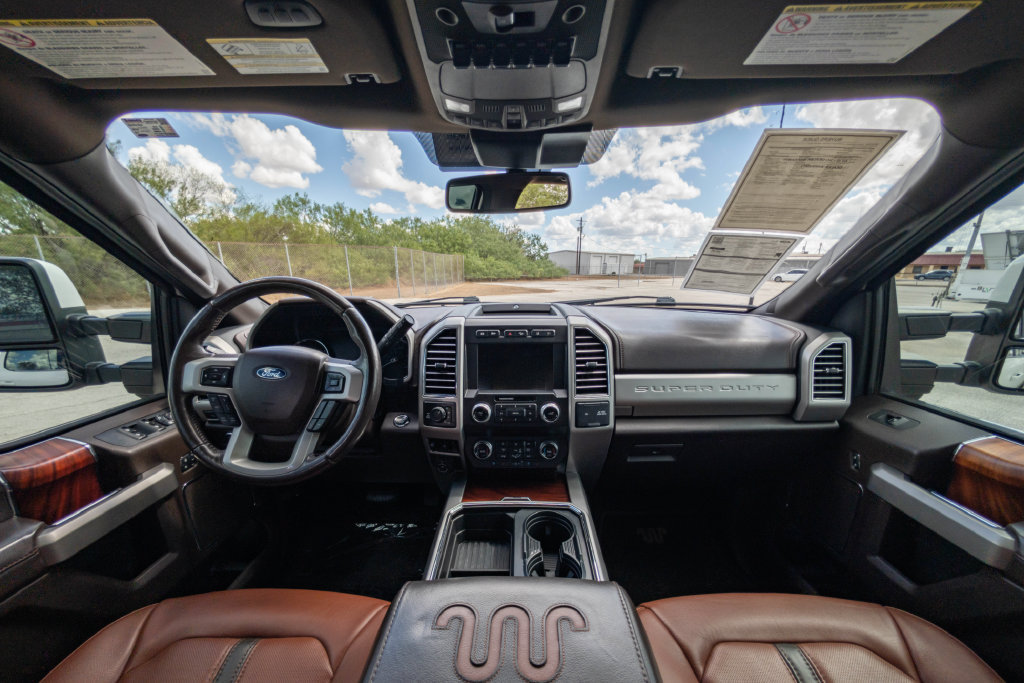 Certified 2021 Ford F250 King Ranch w/ King Ranch Ultimate Package AWD/4WD image 20