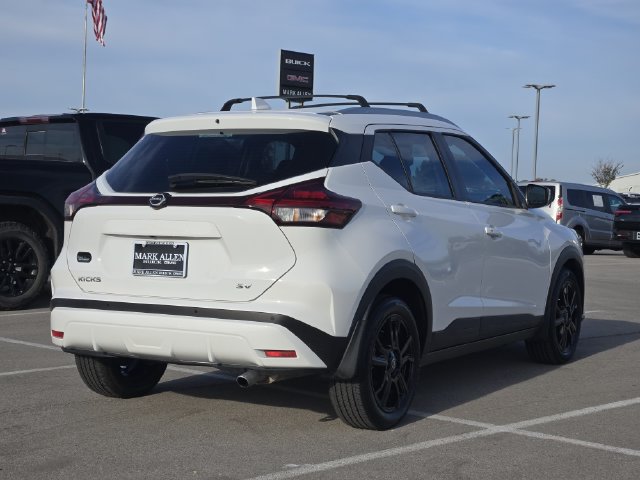Used 2024 Nissan Kicks SV w/ Interior Electronics Package FWD image 7
