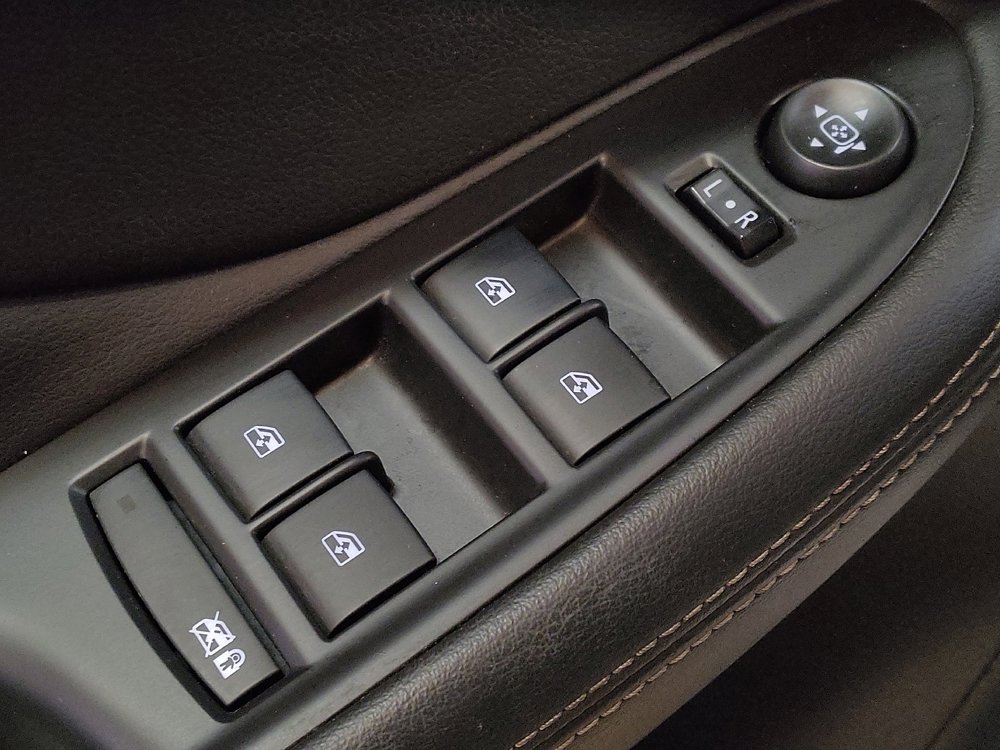 Used 2017 Buick Envision Essence image 27