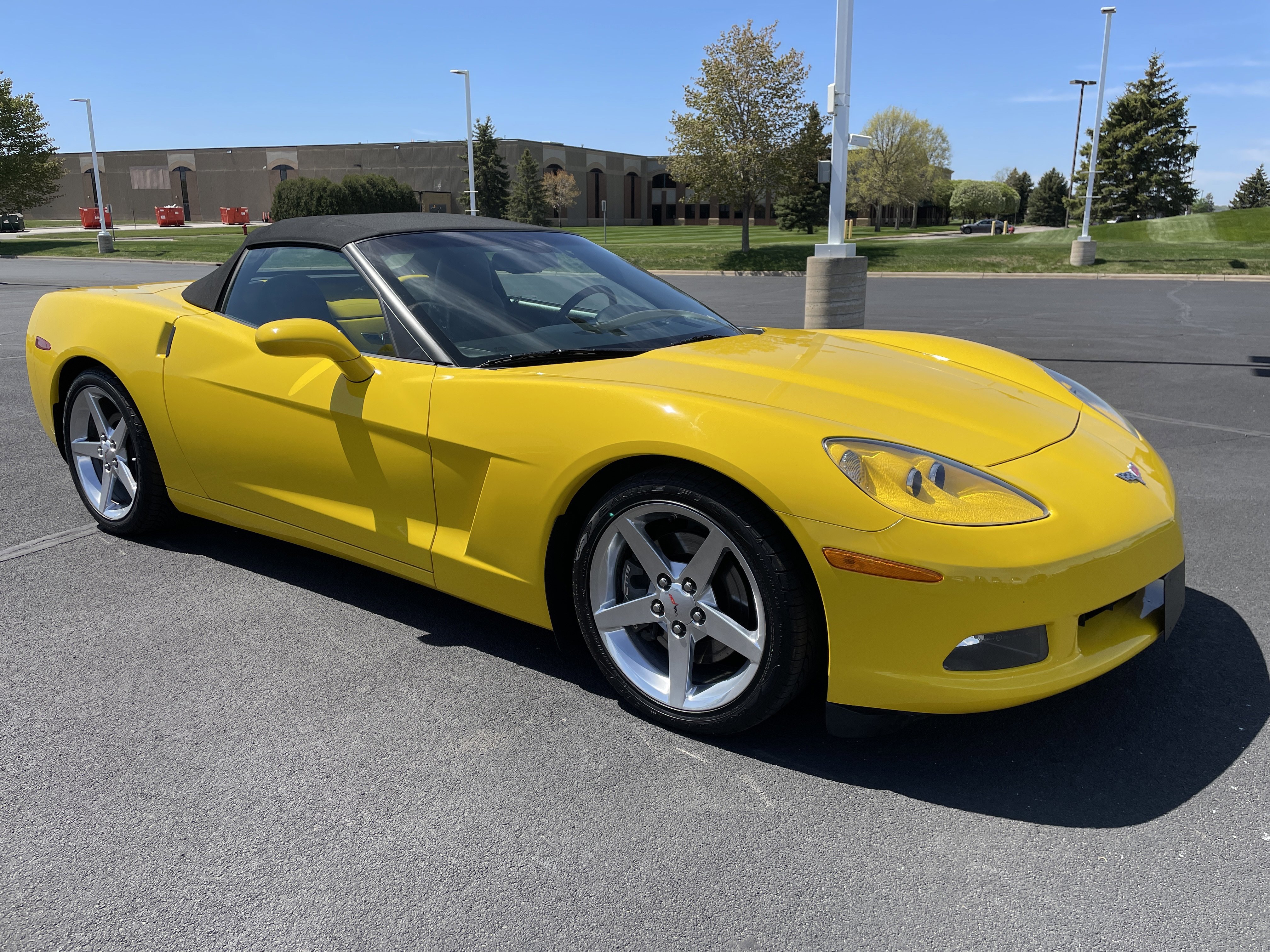 Used 2005 Chevrolet Corvette Convertible w/ Preferred Equipment Group RWD image 7
