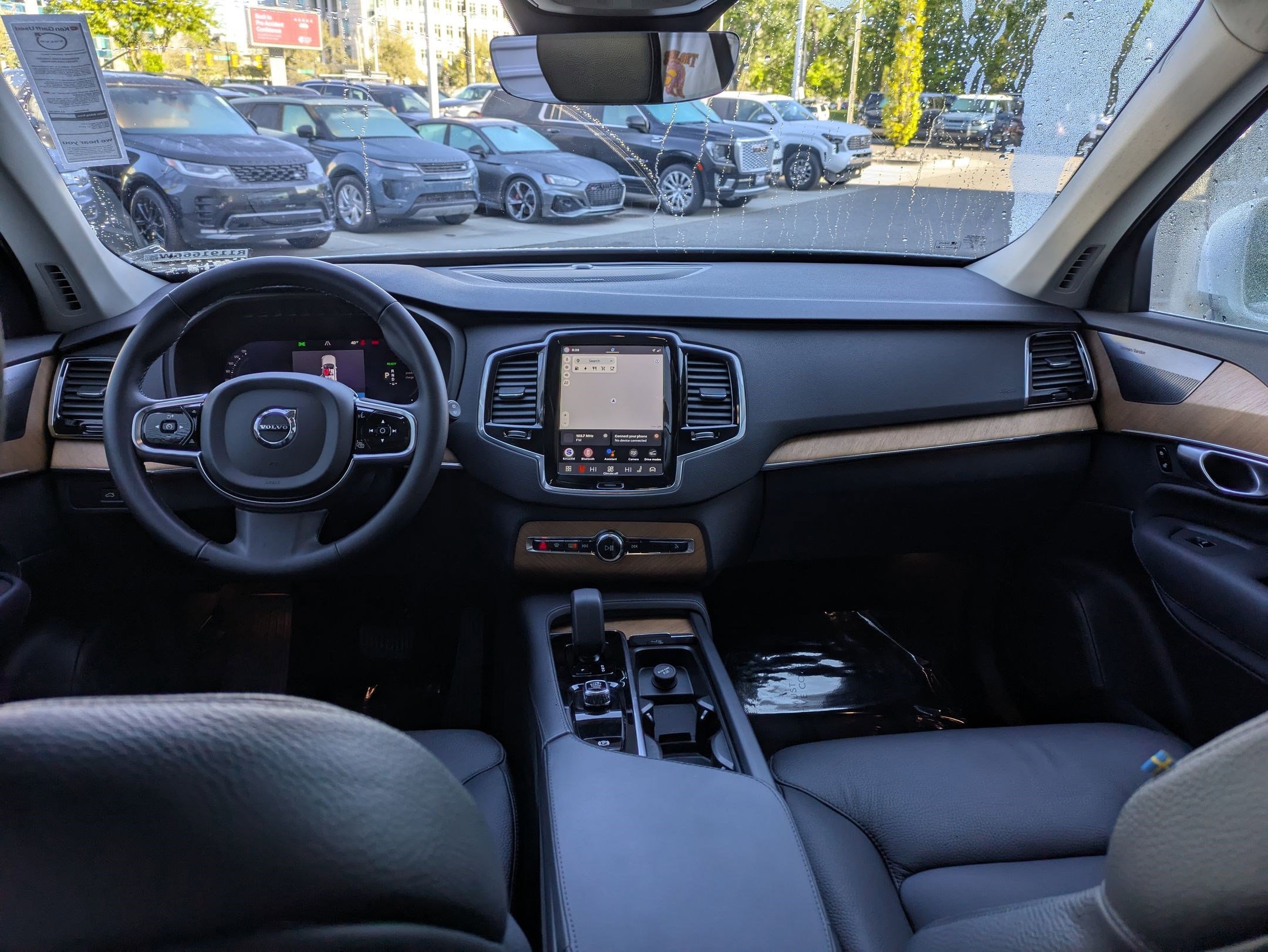 Used 2024 Volvo XC90 T8 Plus w/ Protection Package AWD/4WD image 25