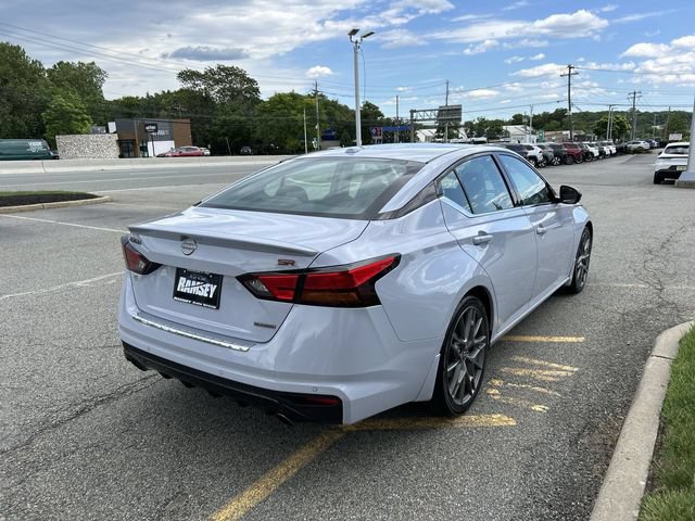 Certified 2023 Nissan Altima 2.0 SR FWD image 8