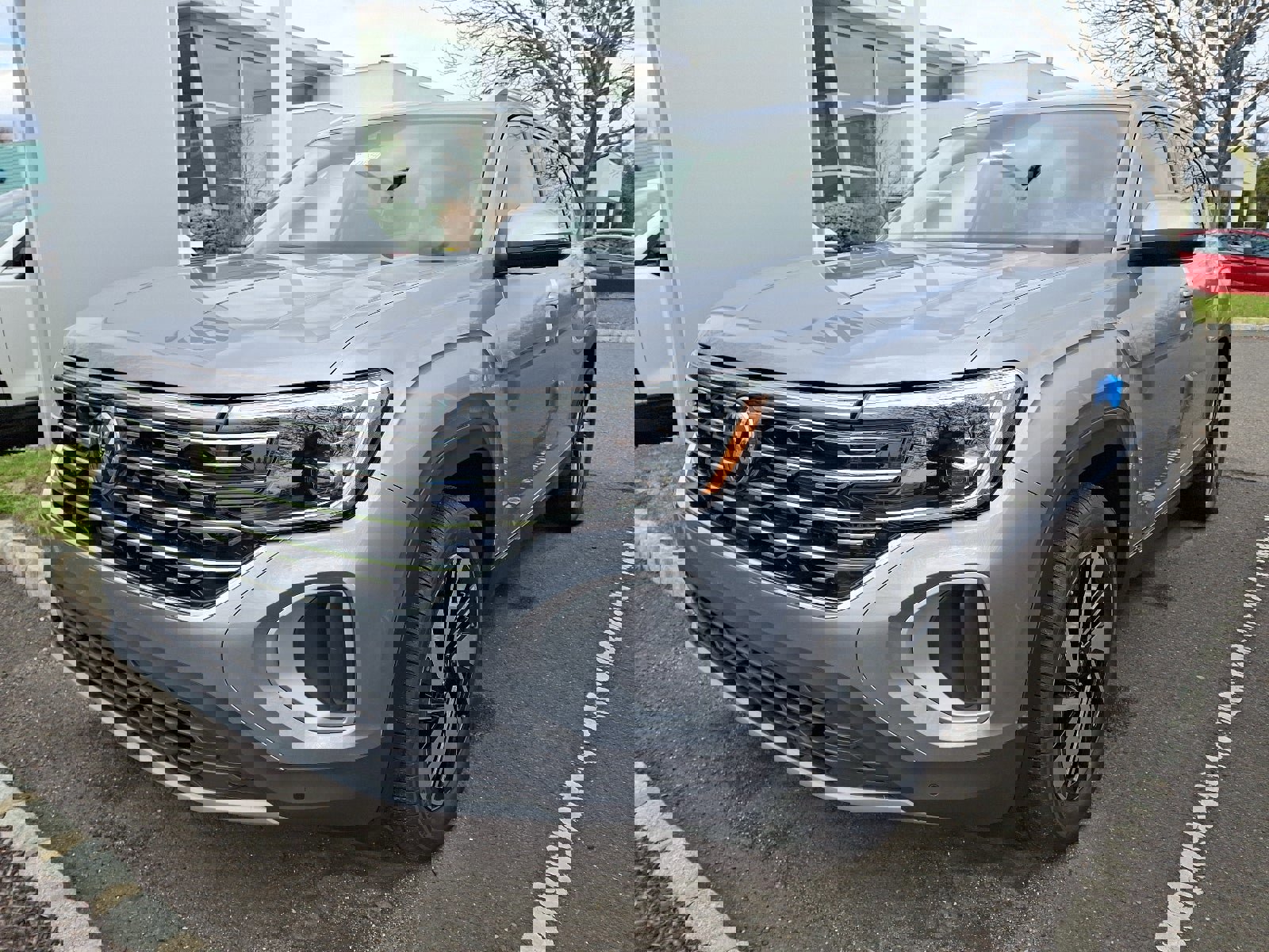 New 2025 Volkswagen Atlas SEL image 3