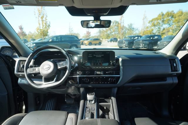 Used 2023 Nissan Pathfinder SL image 26